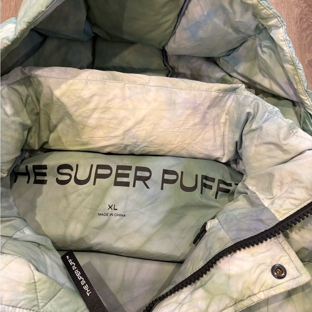 Aritzia Super Puff Shorty in Quicksilver Blue and Green - Picture 8 of 12